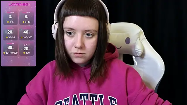 Snapshot of June_shy0 chatting on March 8, 2025, 8:22 am June shy0 online show from March 8, 2025, 8:22 am