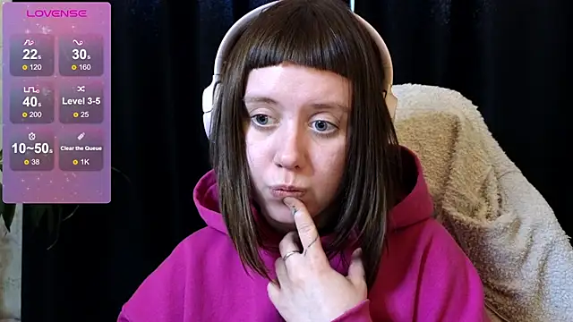 Snapshot of June_shy0 chatting on March 15, 2025, 7:31 am June shy0 online show from March 15, 2025, 7:31 am