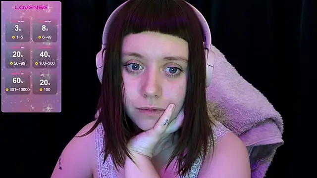 Snapshot of June_shy0 chatting on March 16, 2025, 7:26 am June shy0 online show from March 16, 2025, 7:26 am