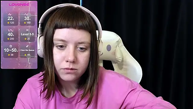 Snapshot of June_shy0 chatting on March 21, 2025, 6:27 am June shy0 online show from March 21, 2025, 6:27 am