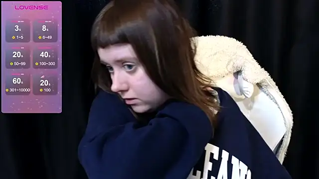 Snapshot of June_shy0 chatting on March 23, 2025, 7:53 am June shy0 online show from March 23, 2025, 7:53 am