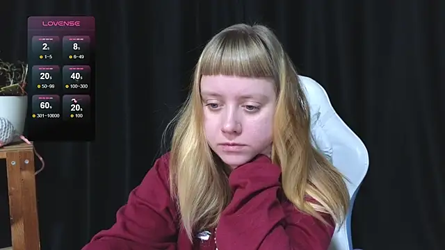 Snapshot of June_shy0 chatting on November 27, 2025, 7:54 am June shy0 online show from November 27, 2025, 7:54 am