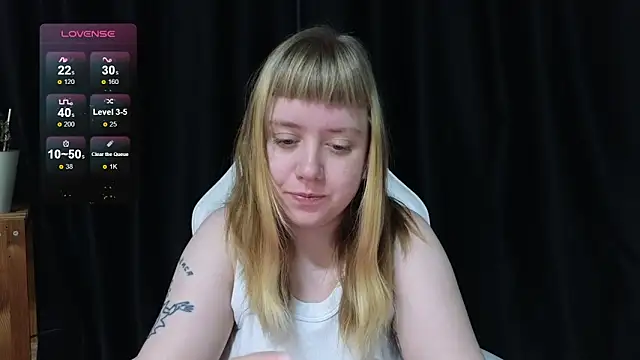 June shy0 online show from December 17, 2025, 6:52 am