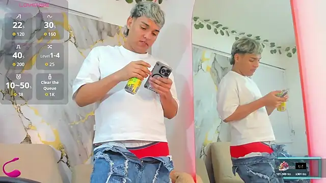 ryan carter08 online show from December 21, 2025, 3:13 am