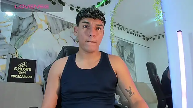 ryan carter08 online show from May 8, 2026, 2:06 am