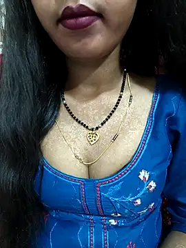 Snapshot of Sharmila-Singh chatting on June 8, 2026, 7:42 am Sharmila-Singh online show from June 8, 2026, 7:42 am