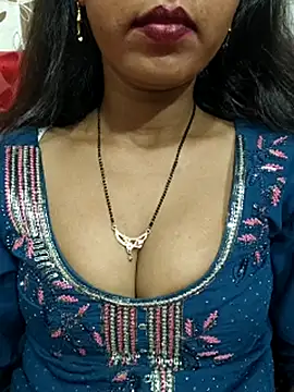 Snapshot of Sharmila-Singh chatting on July 11, 2026, 8:33 pm Sharmila-Singh online show from July 11, 2026, 8:33 pm