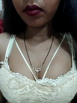 Snapshot of Sharmila-Singh chatting on July 15, 2026, 5:56 am Sharmila-Singh online show from July 15, 2026, 5:56 am