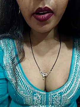 Snapshot of Sharmila-Singh chatting on July 16, 2026, 6:25 pm Sharmila-Singh online show from July 16, 2026, 6:25 pm