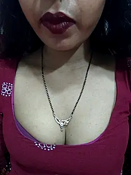 Snapshot of Sharmila-Singh chatting on July 19, 2026, 7:34 am Sharmila-Singh online show from July 19, 2026, 7:34 am