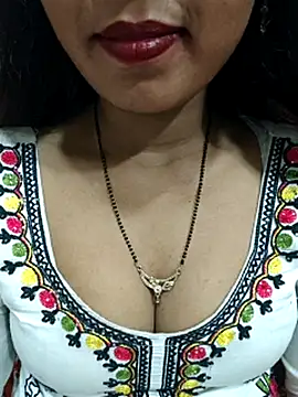 Snapshot of Sharmila-Singh chatting on July 25, 2026, 7:44 pm Sharmila-Singh online show from July 25, 2026, 7:44 pm