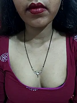 Snapshot of Sharmila-Singh chatting on July 26, 2026, 7:48 am Sharmila-Singh online show from July 26, 2026, 7:48 am