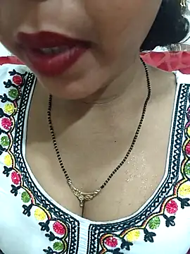 Snapshot of Sharmila-Singh chatting on July 27, 2026, 7:59 am Sharmila-Singh online show from July 27, 2026, 7:59 am