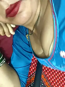 Snapshot of Sharmila-Singh chatting on August 4, 2026, 10:07 am Sharmila-Singh online show from August 4, 2026, 10:07 am