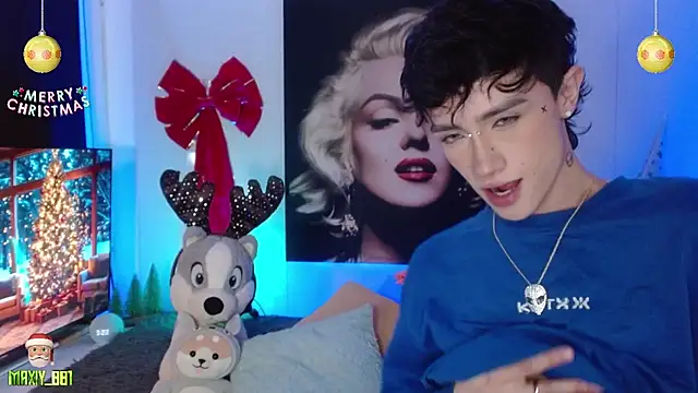 Snapshot of maxiy_001 chatting on December 9, 2024, 8:23 pm maxiy 001 online show from December 9, 2024, 8:23 pm