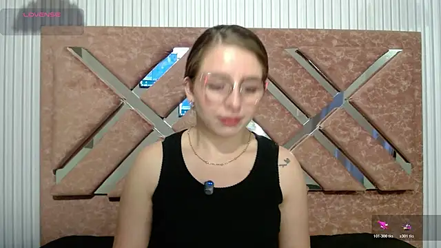 Snapshot of _isaabellaa chatting on June 22, 2026, 2:47 pm isaabellaa online show from June 22, 2026, 2:47 pm