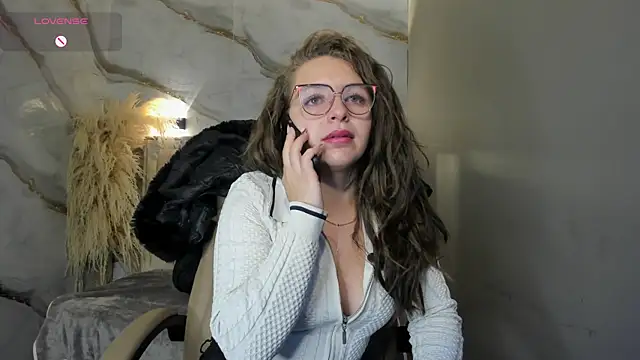 Snapshot of _isaabellaa chatting on July 17, 2026, 12:45 pm isaabellaa online show from July 17, 2026, 12:45 pm
