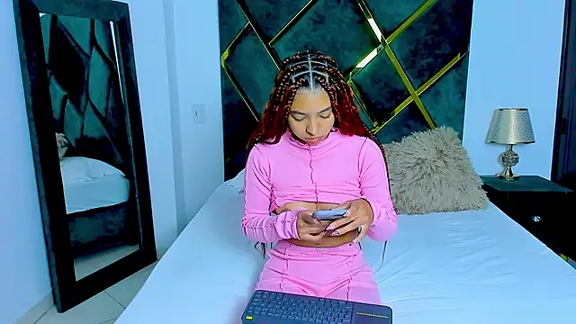 Snapshot of Criss_Ariana chatting on January 18, 2025, 11:43 am Criss Ariana online show from January 18, 2025, 11:43 am