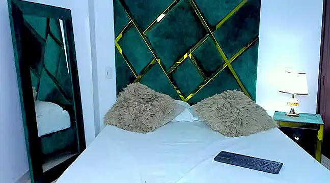 Snapshot of Criss_Ariana chatting on February 1, 2025, 11:54 am Criss Ariana online show from February 1, 2025, 11:54 am