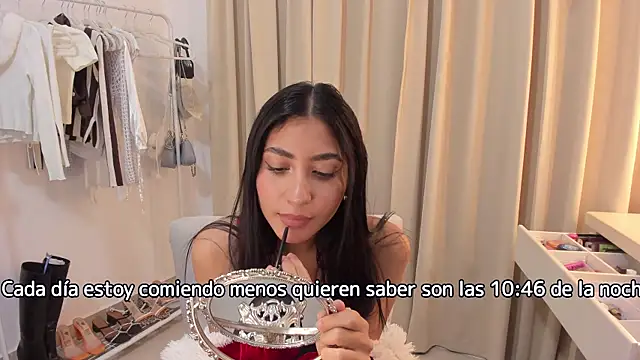 Snapshot of Sweetnaughtygirl_ chatting on December 28, 2024, 3:47 am Sweetnaughtygirl online show from December 28, 2024, 3:47 am