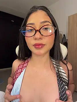 Snapshot of Sweetnaughtygirl_ chatting on May 31, 2026, 12:08 am Sweetnaughtygirl online show from May 31, 2026, 12:08 am