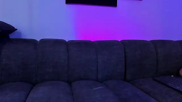 Snapshot of Hanna_Moonlight_ chatting on February 25, 2025, 3:05 pm Hanna Moonlight online show from February 25, 2025, 3:05 pm