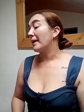 skayhot  online show from May 4, 2026, 1:07 pm