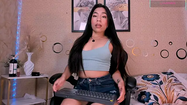 Snapshot of Mia_Gothzx chatting on July 22, 2026, 6:43 pm Mia Gothzx online show from July 22, 2026, 6:43 pm