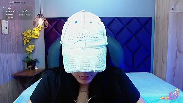 Snapshot of miichael_black chatting on February 10, 2025, 7:07 pm miichael black online show from February 10, 2025, 7:07 pm