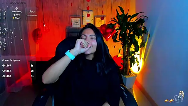 Snapshot of miichael_black chatting on February 13, 2025, 3:03 pm miichael black online show from February 13, 2025, 3:03 pm