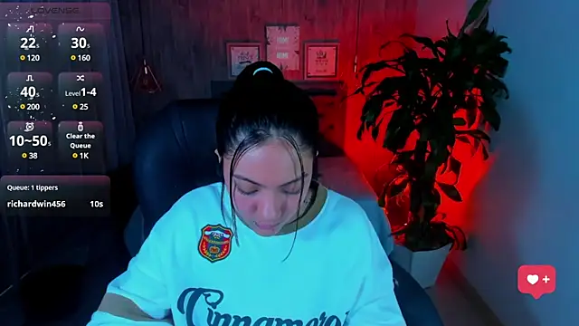 Snapshot of miichael_black chatting on February 28, 2025, 3:59 pm miichael black online show from February 28, 2025, 3:59 pm