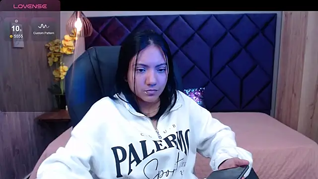 Snapshot of miichael_black chatting on March 2, 2025, 8:18 pm miichael black online show from March 2, 2025, 8:18 pm