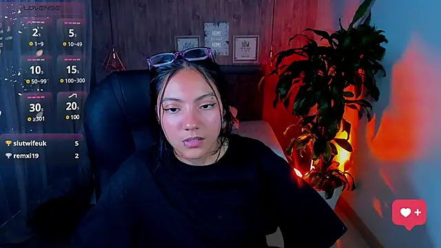 Snapshot of miichael_black chatting on March 5, 2025, 8:10 pm miichael black online show from March 5, 2025, 8:10 pm