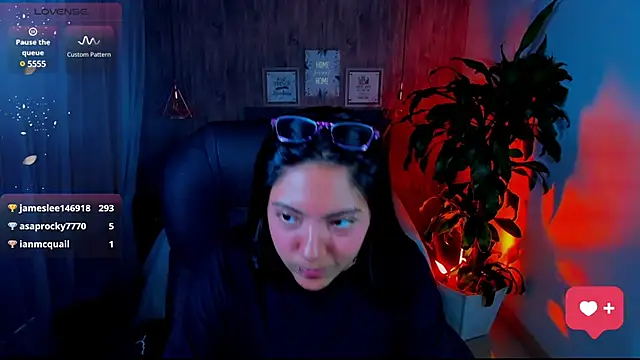 Snapshot of miichael_black chatting on March 8, 2025, 5:01 pm miichael black online show from March 8, 2025, 5:01 pm