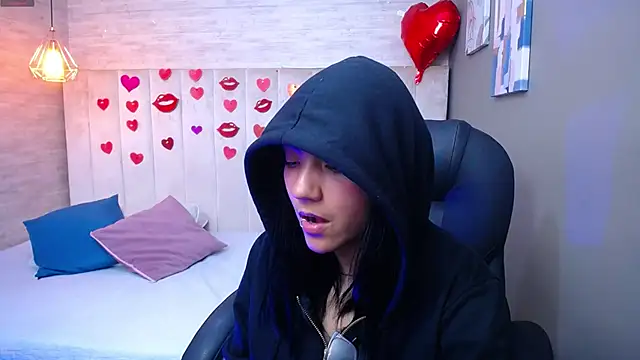 Snapshot of miichael_black chatting on March 21, 2025, 8:50 pm miichael black online show from March 21, 2025, 8:50 pm