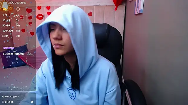 Snapshot of miichael_black chatting on March 22, 2025, 8:37 pm miichael black online show from March 22, 2025, 8:37 pm