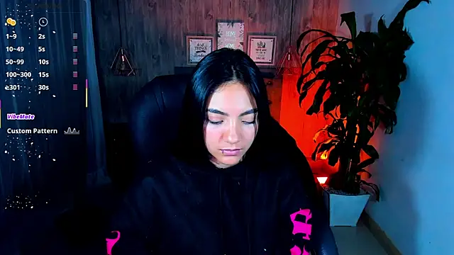 Snapshot of miichael_black chatting on October 16, 2025, 10:05 am miichael black online show from October 16, 2025, 10:05 am