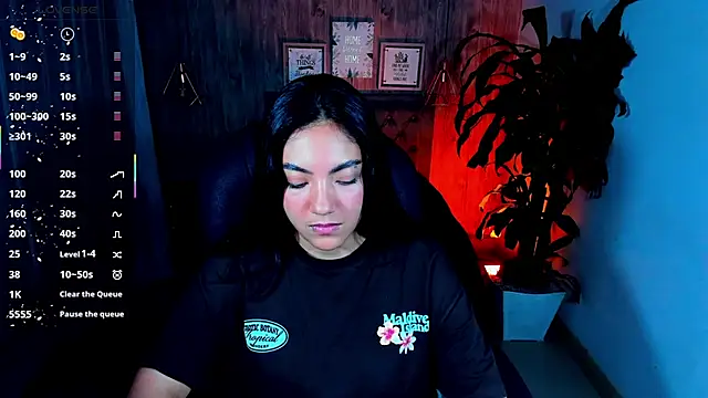 Snapshot of miichael_black chatting on October 18, 2025, 9:26 pm miichael black online show from October 18, 2025, 9:26 pm