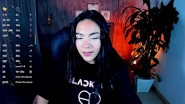 Snapshot of miichael_black chatting on October 22, 2025, 10:20 pm miichael black online show from October 22, 2025, 10:20 pm