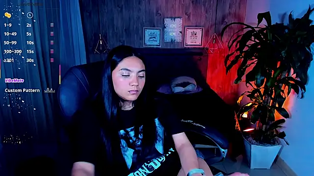 Snapshot of miichael_black chatting on November 8, 2025, 9:09 am miichael black online show from November 8, 2025, 9:09 am