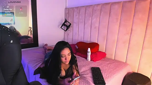 Snapshot of miichael_black chatting on November 21, 2025, 9:24 pm miichael black online show from November 21, 2025, 9:24 pm