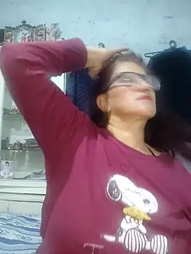 Snapshot of Edged_Hot69 chatting on October 21, 2025, 2:34 am Edged Hot69 online show from October 21, 2025, 2:34 am