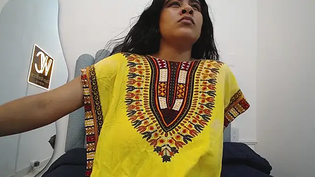 Snapshot of iniyalaboni chatting on February 17, 2025, 9:30 pm iniyalaboni online show from February 17, 2025, 9:30 pm