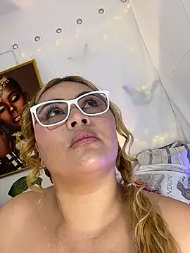 AshleyVXo online show from June 18, 2026, 3:40 am