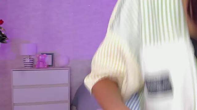 DahianaWalcott online show from December 6, 2024, 10:19 pm