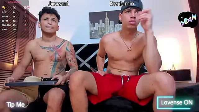Snapshot of toyboys1 chatting on March 26, 2026, 1:55 am toyboys1 online show from March 26, 2026, 1:55 am