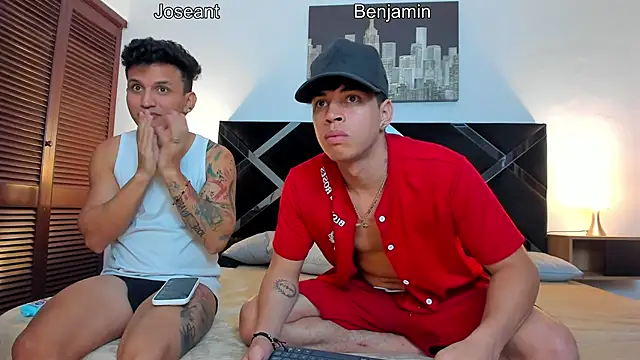 Snapshot of toyboys1 chatting on April 1, 2026, 3:51 am toyboys1 online show from April 1, 2026, 3:51 am