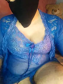 Snapshot of Cat_Sharisa chatting on February 13, 2025, 1:48 pm Cat Sharisa online show from February 13, 2025, 1:48 pm