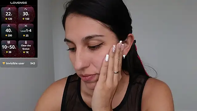 tammyandrade  online show from February 18, 2025, 9:09 pm