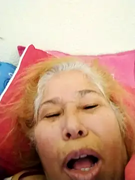 girl amada online show from September 13, 2025, 1:55 pm